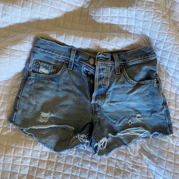 Levi’s 501 short - size 25 - light wash - Picture 2 of 5